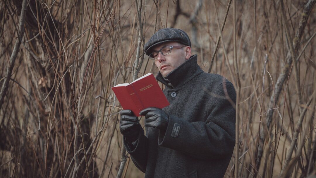 detective reading book